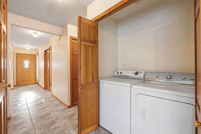 16742 W Fawn Path, Lockport, IL 60441