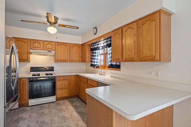 16742 W Fawn Path, Lockport, IL 60441