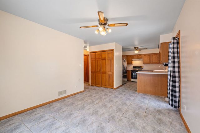 16742 W Fawn Path, Lockport, IL 60441