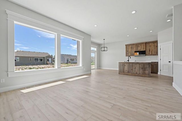 3162 Elixir Road, Ammon, ID 83406