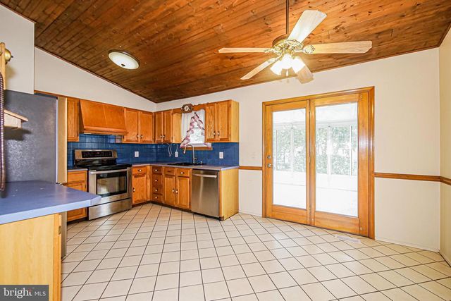 7882 BRIGHTON CT, Pasadena, MD 21122