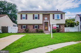 7882 BRIGHTON CT, Pasadena, MD 21122