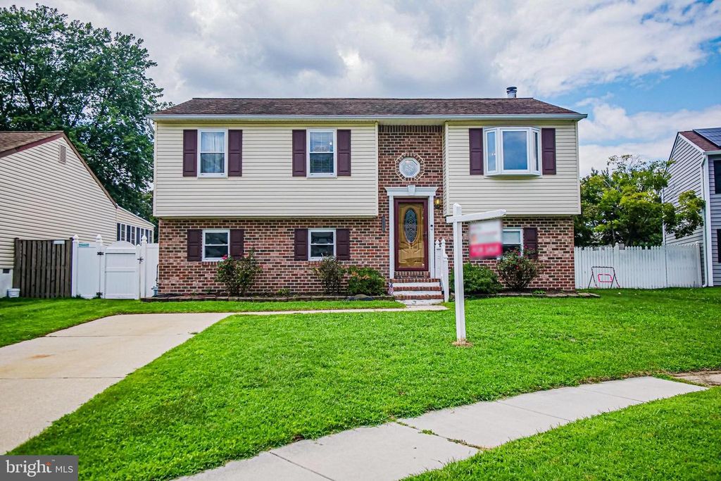 7882 BRIGHTON CT, Pasadena, MD 21122