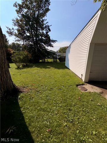 1754 Sunview Road, Lyndhurst, OH 44124
