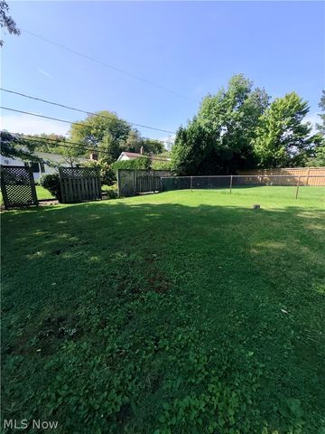 1754 Sunview Road, Lyndhurst, OH 44124