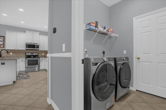 235 VENETIAN BAY CIRCLE, Sanford, FL 32771