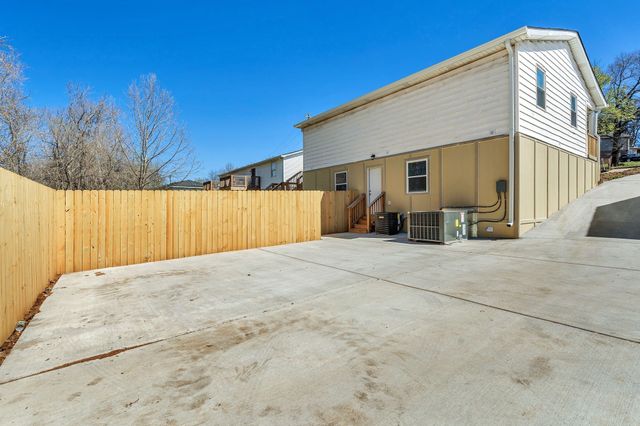 8117 Bonnafair Dr, Hermitage, TN 37076
