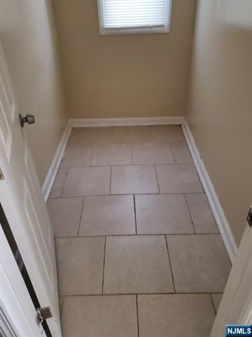 924 18th Street, Newark, NJ 07108