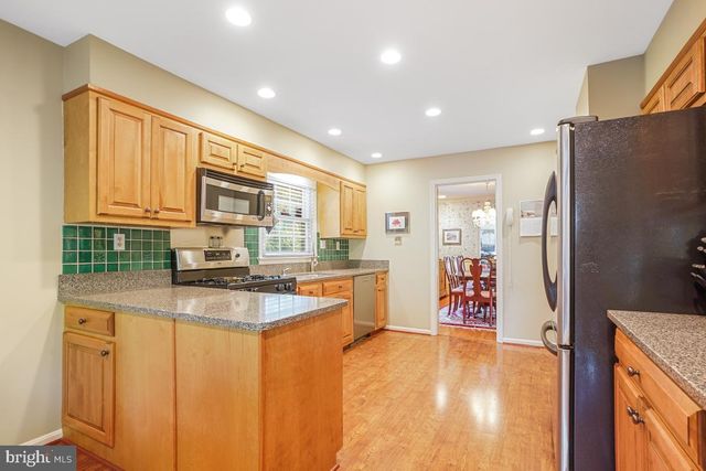 10336 DEMOCRACY LN, Potomac, MD 20854