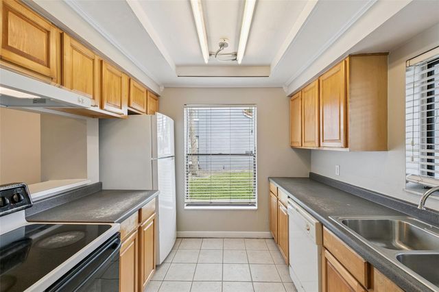 4836 MARKS TERRACE 394, Orlando, FL 32811