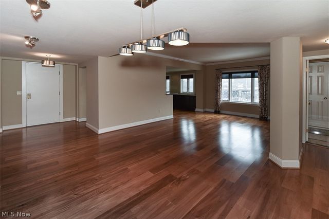 19000 Lake Road 2315, Rocky River, OH 44116