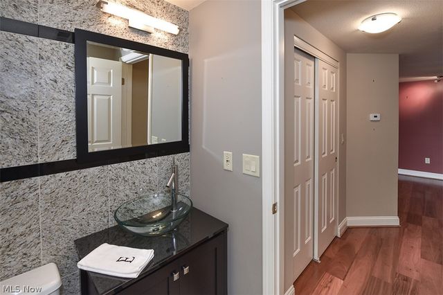 19000 Lake Road 2315, Rocky River, OH 44116