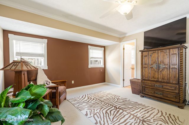 2809 Jomarie Ct, Louisville, KY 40220