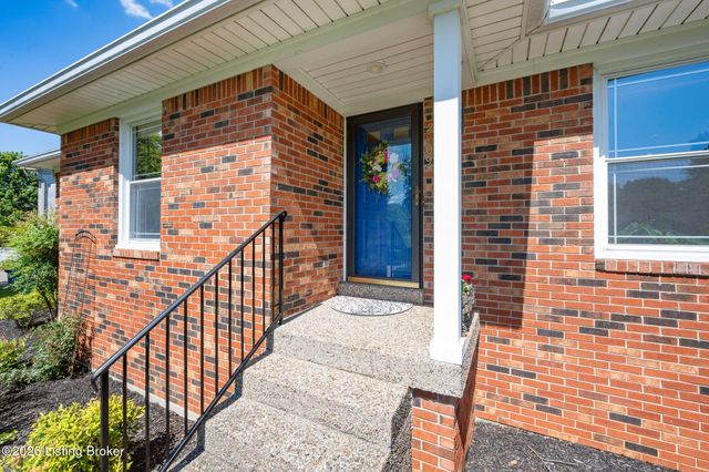 2809 Jomarie Ct, Louisville, KY 40220