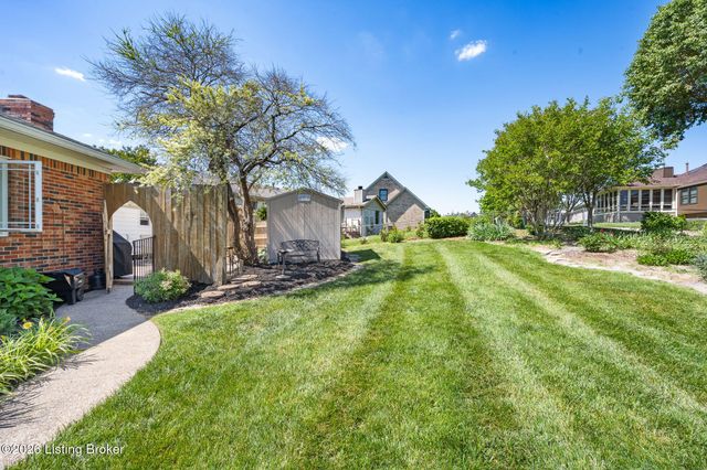 2809 Jomarie Ct, Louisville, KY 40220