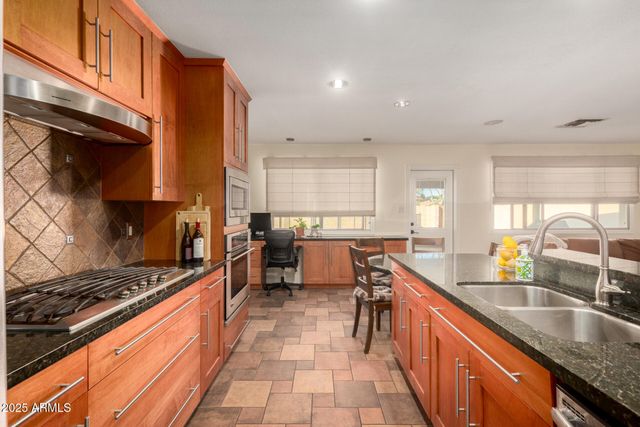 1112 E WESTCHESTER Drive, Tempe, AZ 85283