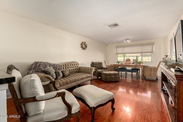 1112 E WESTCHESTER Drive, Tempe, AZ 85283