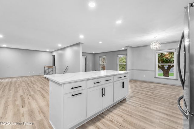 7002 Green Spring Dr, Louisville, KY 40241