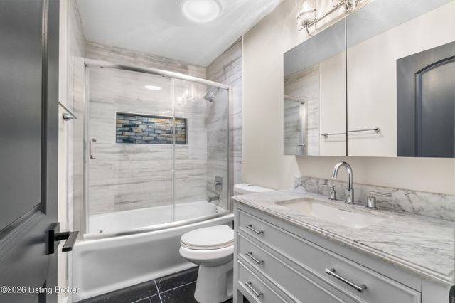 7002 Green Spring Dr, Louisville, KY 40241