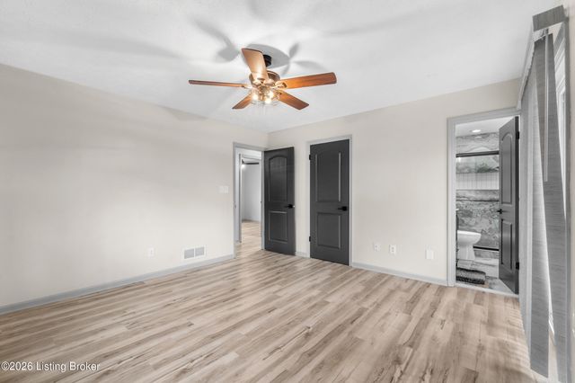 7002 Green Spring Dr, Louisville, KY 40241