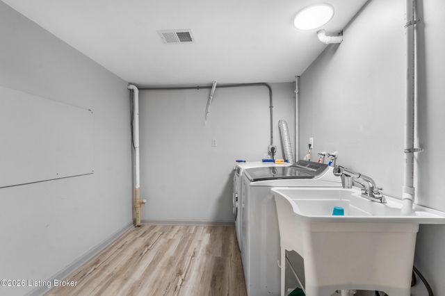 7002 Green Spring Dr, Louisville, KY 40241