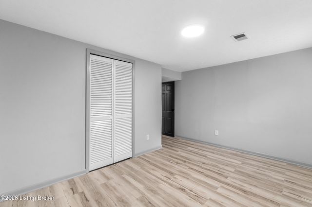 7002 Green Spring Dr, Louisville, KY 40241