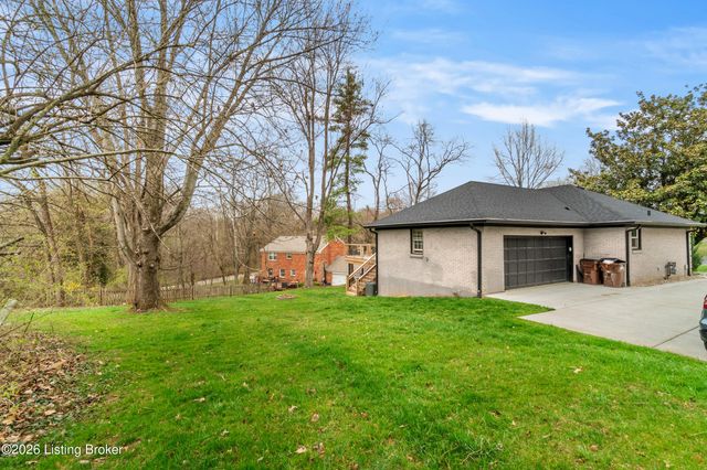 7002 Green Spring Dr, Louisville, KY 40241