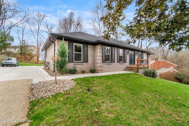 7002 Green Spring Dr, Louisville, KY 40241