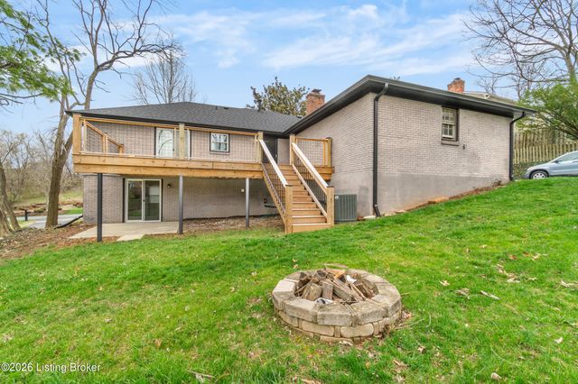 7002 Green Spring Dr, Louisville, KY 40241