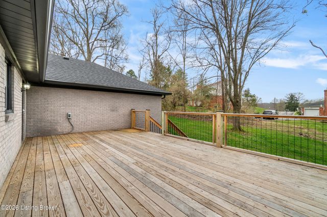 7002 Green Spring Dr, Louisville, KY 40241