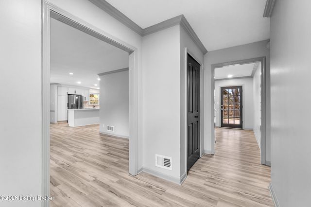 7002 Green Spring Dr, Louisville, KY 40241