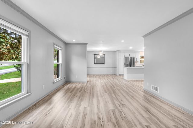 7002 Green Spring Dr, Louisville, KY 40241