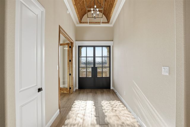 1101 Tremont Lane, Granbury, TX 76049