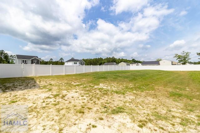 147 Enclave Way NE, Ludowici, GA 31316