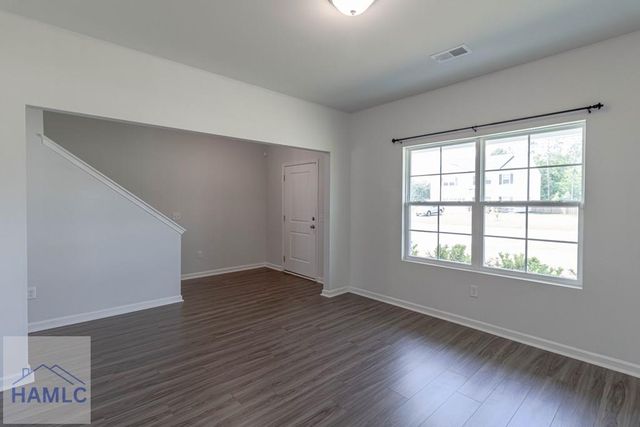 147 Enclave Way NE, Ludowici, GA 31316