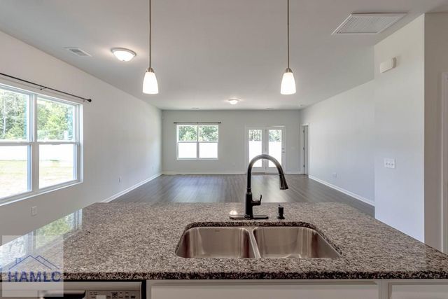 147 Enclave Way NE, Ludowici, GA 31316