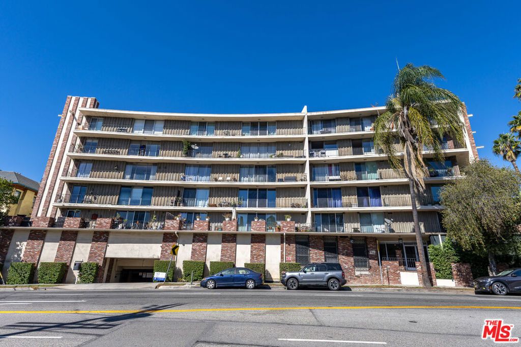 2260 N Cahuenga Boulevard 306, Los Angeles, CA 90068 — photo 2