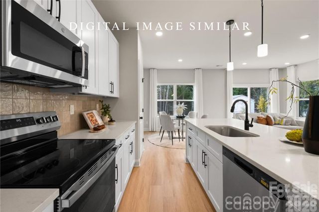 2943 Sloan Drive, Charlotte, NC 28208