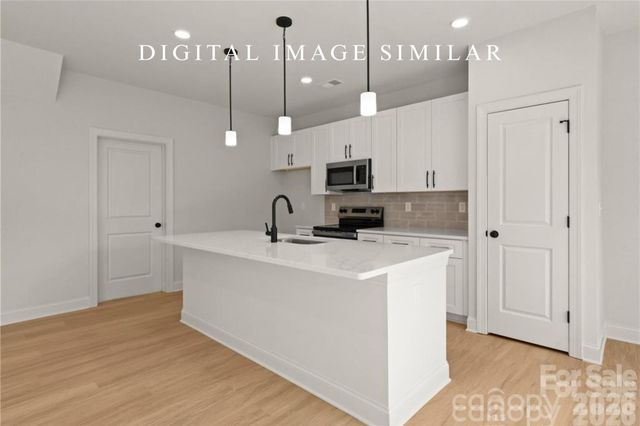 2943 Sloan Drive, Charlotte, NC 28208