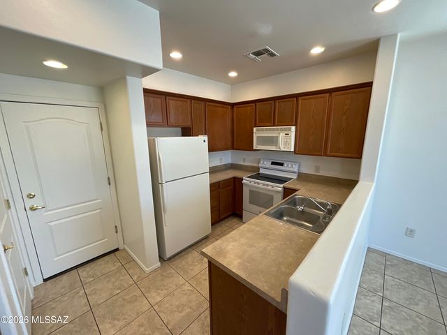 10890 E New Rock Ridge Drive, Vail, AZ 85641