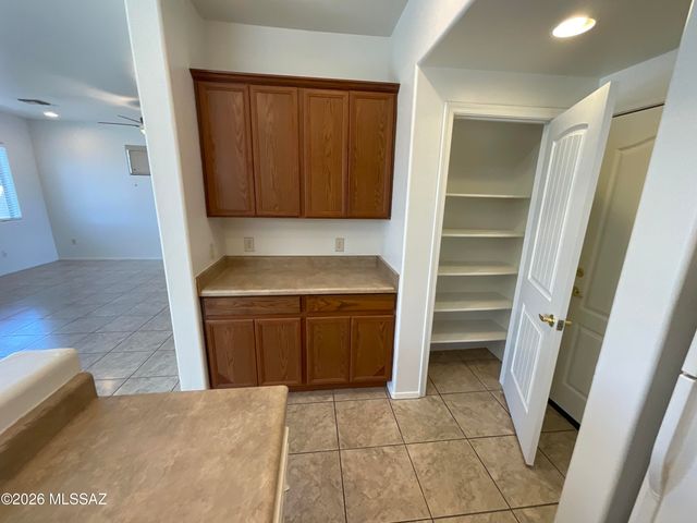 10890 E New Rock Ridge Drive, Vail, AZ 85641