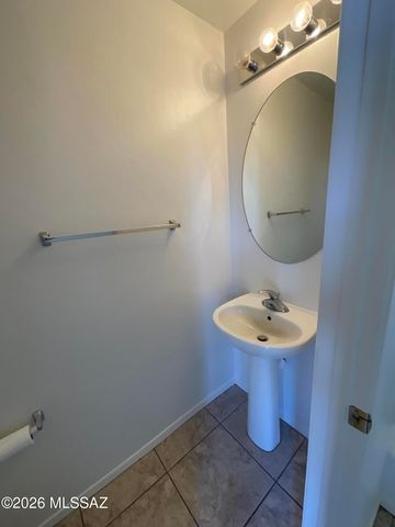 10890 E New Rock Ridge Drive, Vail, AZ 85641