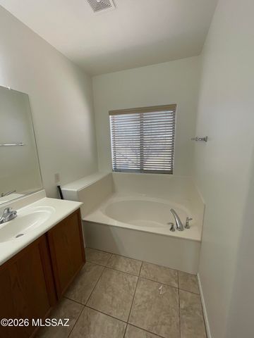 10890 E New Rock Ridge Drive, Vail, AZ 85641
