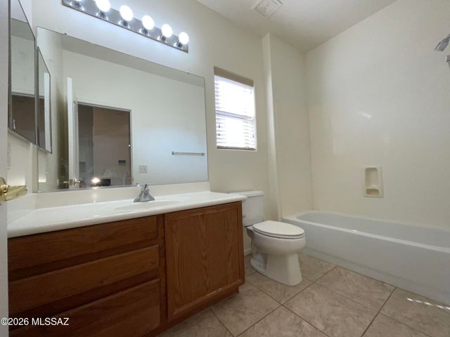 10890 E New Rock Ridge Drive, Vail, AZ 85641