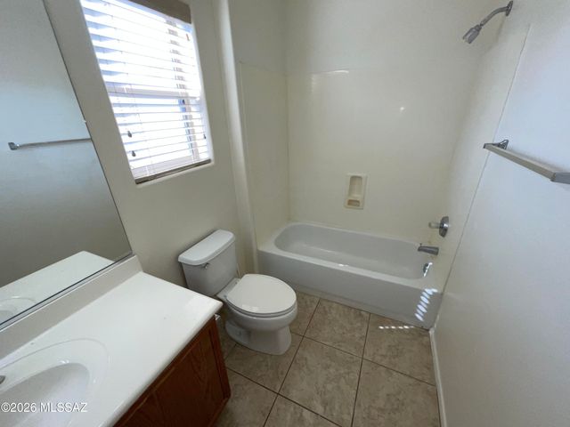 10890 E New Rock Ridge Drive, Vail, AZ 85641