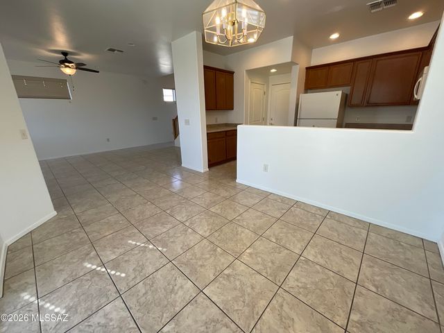 10890 E New Rock Ridge Drive, Vail, AZ 85641