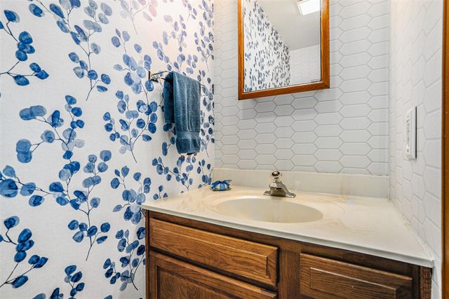 68881 3rd Street, Ontwa Twp, MI 49112