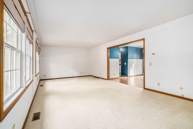 68881 3rd Street, Ontwa Twp, MI 49112