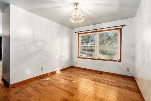 68881 3rd Street, Ontwa Twp, MI 49112