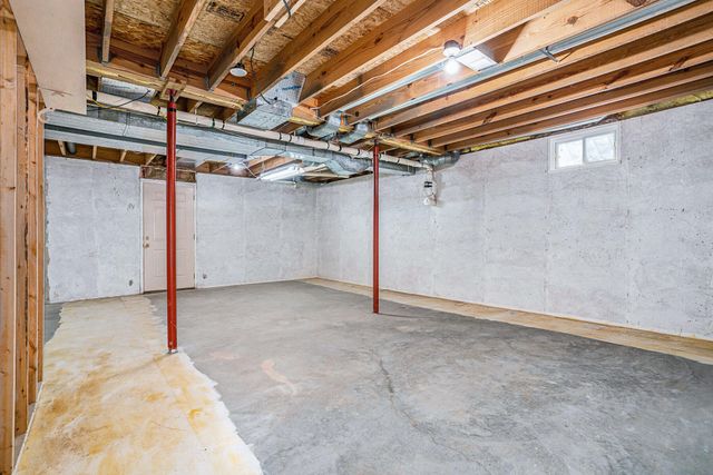 68881 3rd Street, Ontwa Twp, MI 49112